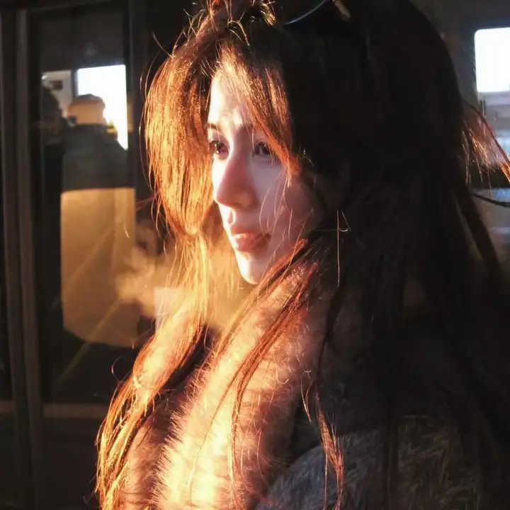 丹顶鹤女孩